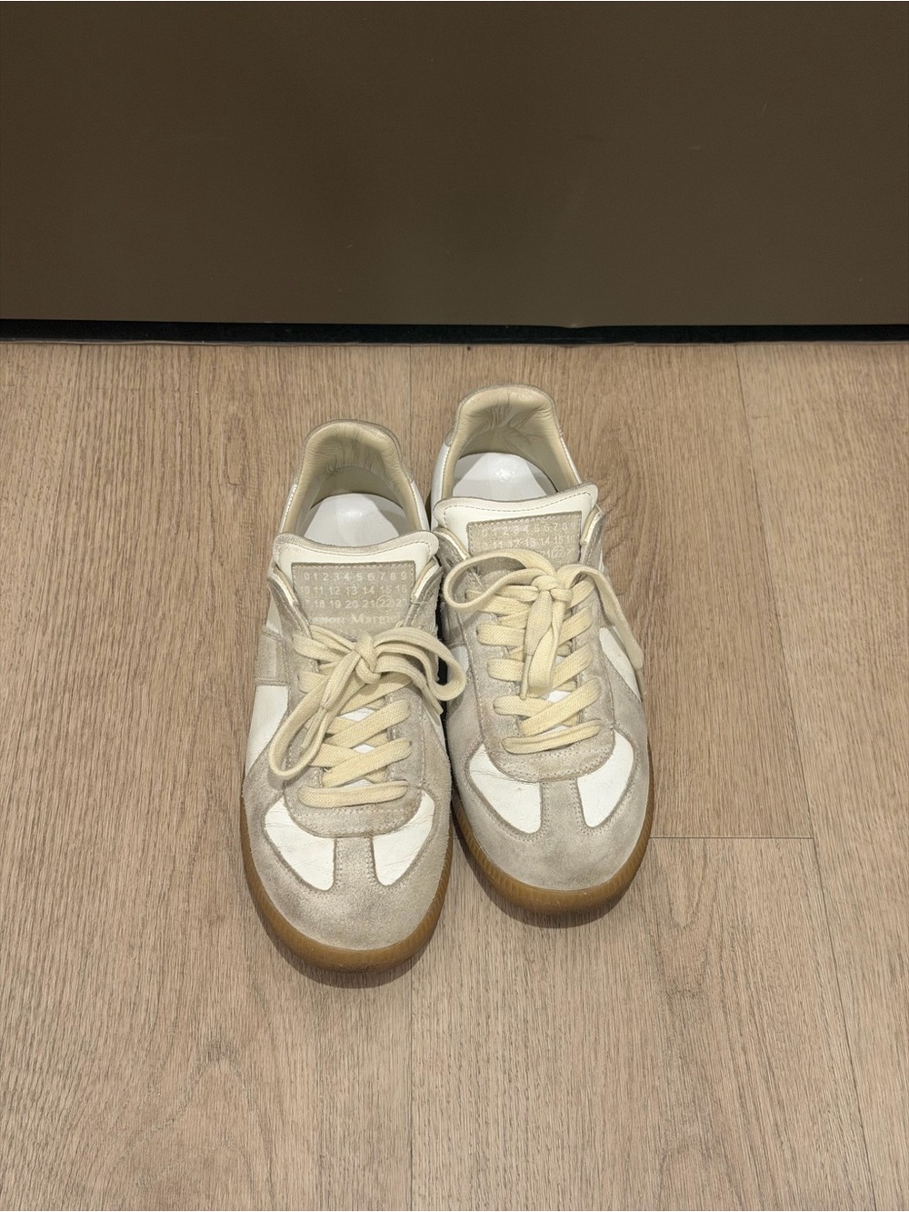 Maison Margiela Replica Sneakers Beige White Size 37